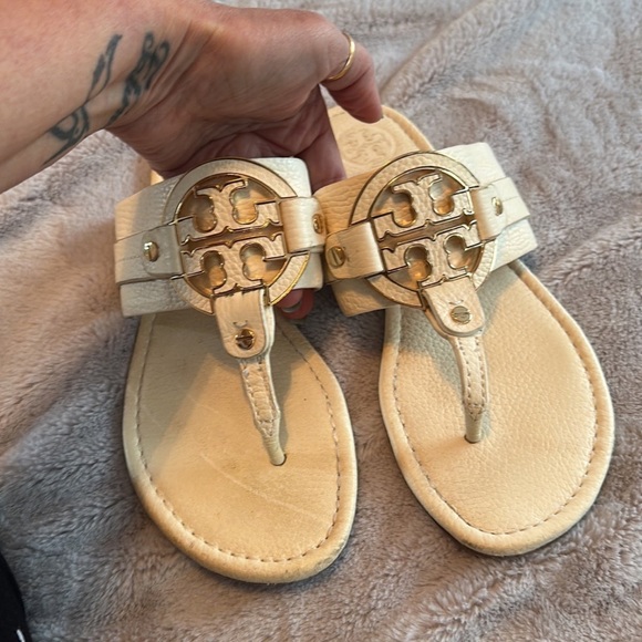 Tory Burch Amanda Flat Thongs  leather size 7 in grate shape With Box - Picture 5 of 9